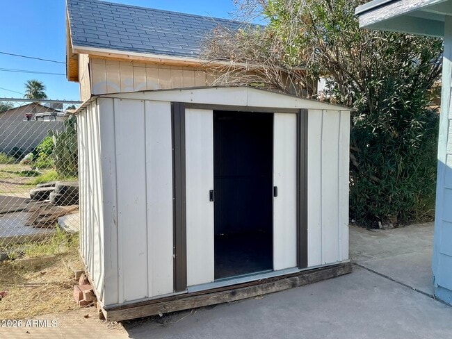 Building Photo - 7519 N 59th Ln