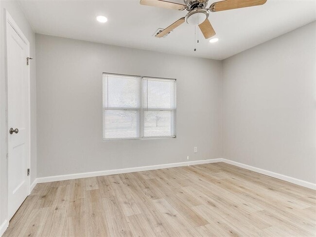 Building Photo - 705 N Key Blvd