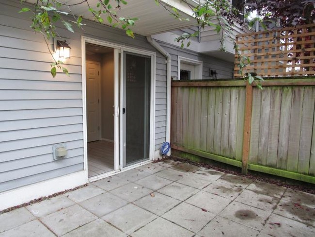 Building Photo - 3 bedroom in Seattle WA 98103