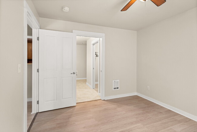 Building Photo - 2221 McCall Dr