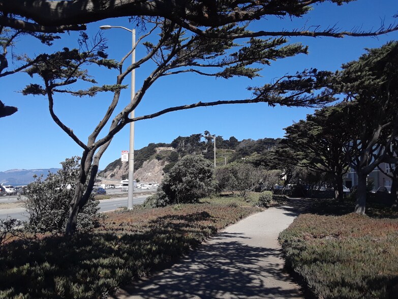 Building Photo - 782 Great Hwy