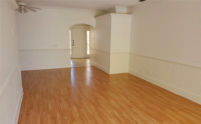 Building Photo - 295 Fareham Dr