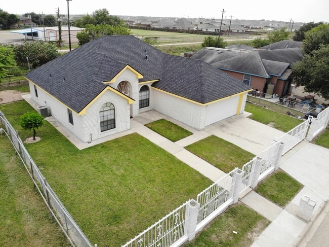 Building Photo - Beautiful 3bed/ 2bath home in Mission, TX