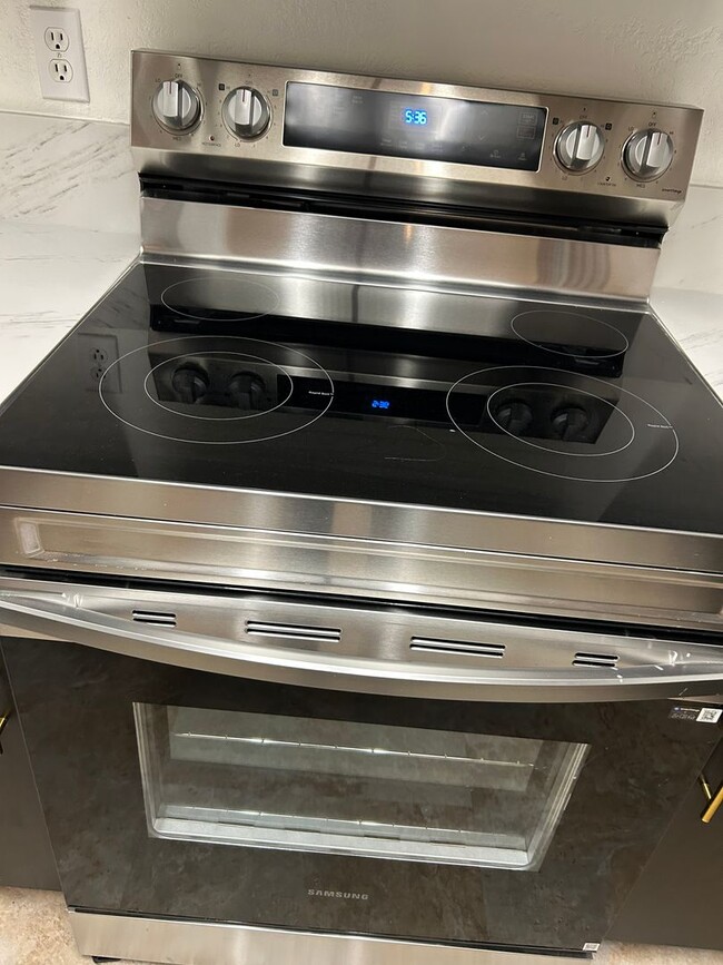 Building Photo - 4038 Grover Ct