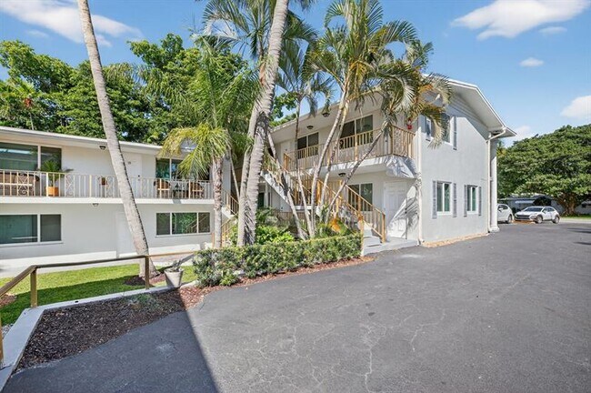 Building Photo - 1821 Middle River Dr