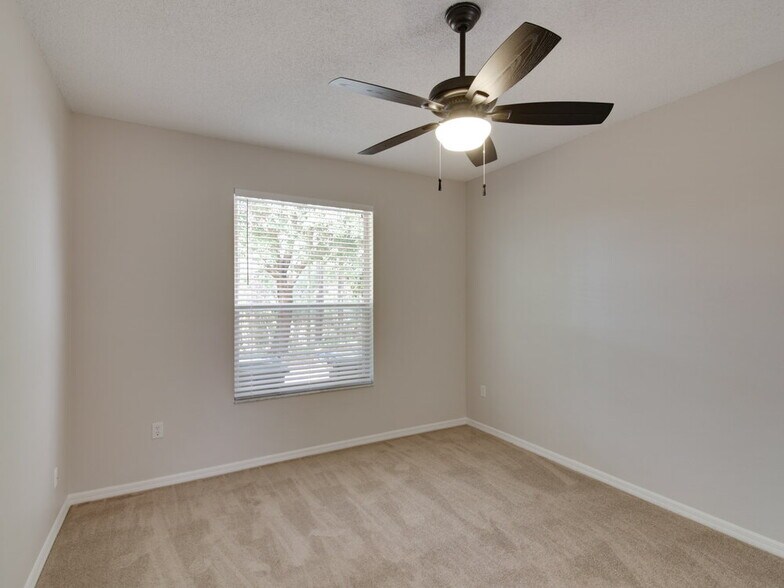 Building Photo - 3703 Cinnamon Fern Loop