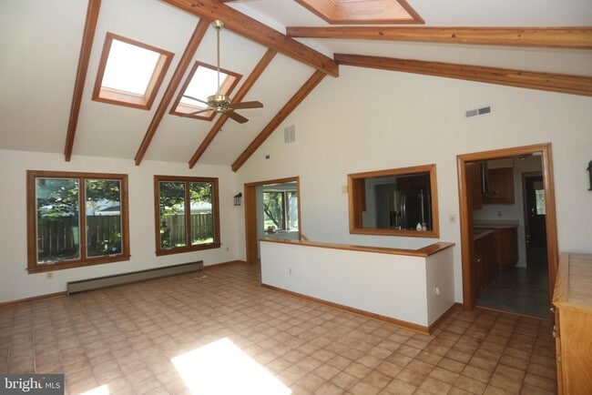 Building Photo - 1408 Pride Tree Cir