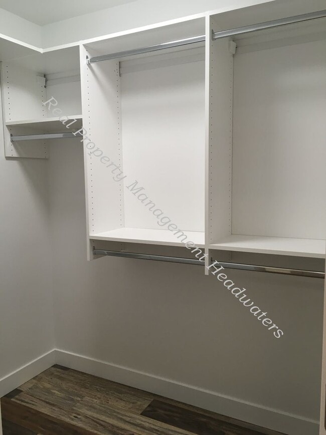 Building Photo - 3 Bedroom 2 Bath House For Rent
