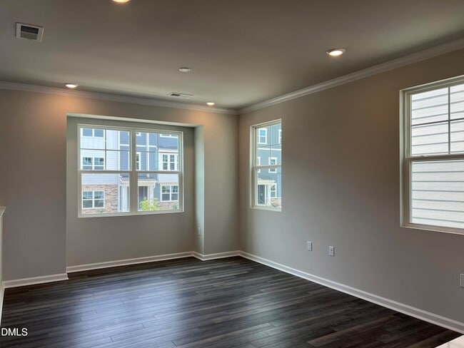 Building Photo - 642 Gimari Dr