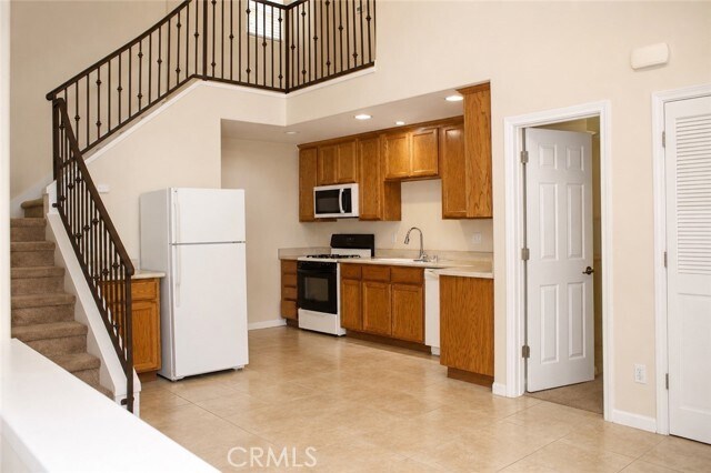 Building Photo - 1781 Forest Dr