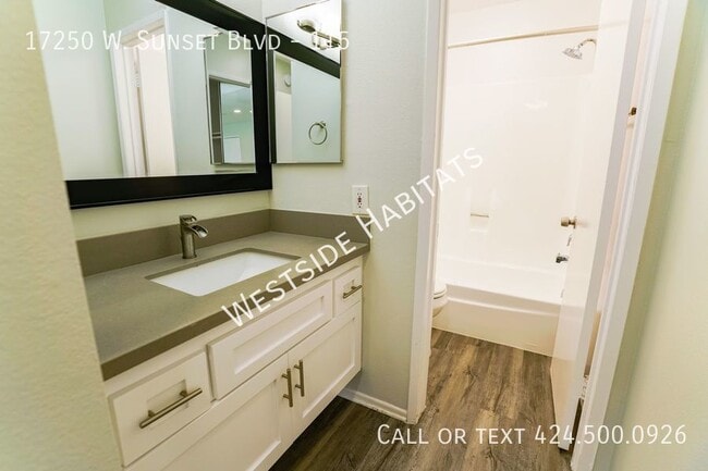 Building Photo - 17250 Sunset - Gorgeous, fully renovated b...