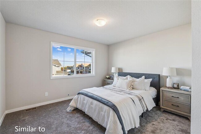 Building Photo - COMING SOON!! 3 Bed, 2.5 Bath in Pella