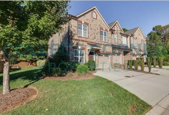 Building Photo - 4964 Wyngate Village Dr