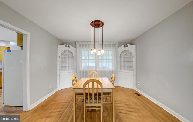 Building Photo - 11 Providence Rd