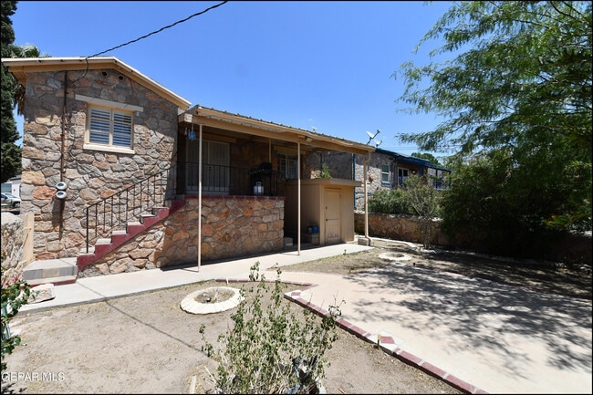 Building Photo - 4526 Bliss Ave