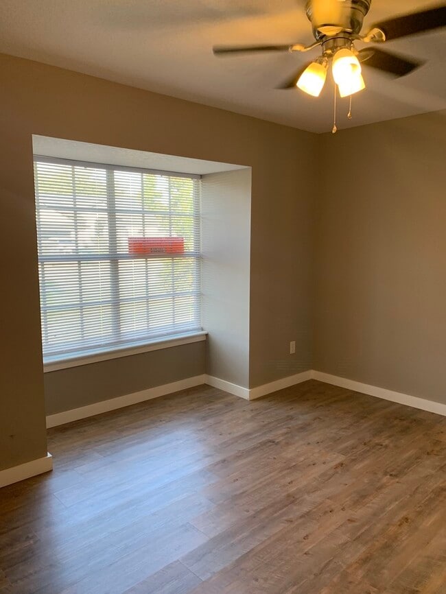 Building Photo - 1529 Spring Ridge Cir