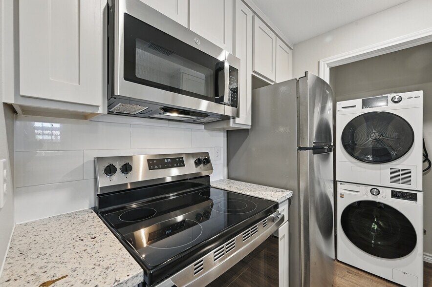 Building Photo - 5325 Bent Tree Forest Dr