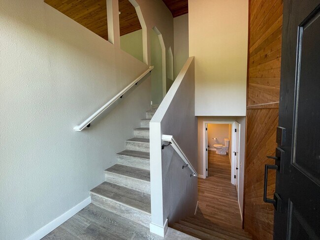 Building Photo - Private Valley Remodeled Home In Damascus 3Bd/2.5Ba with Basement!!! Beautiful Deck with Amazing ...