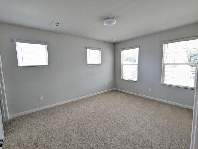 Building Photo - Beautiful 5 Bdrm New Construction Home in Johns Island