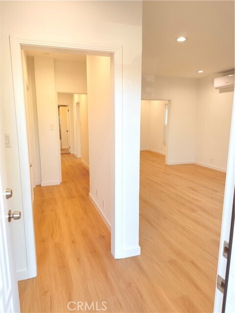 Building Photo - 1253 Del Rey Ave