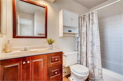 Building Photo - 2 car attached garage, located near Greenway Park Golf Course, pool, tennis courts and clubhouse....