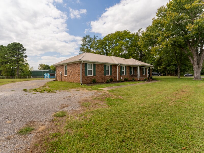 Building Photo - 2981 Bridle Dr