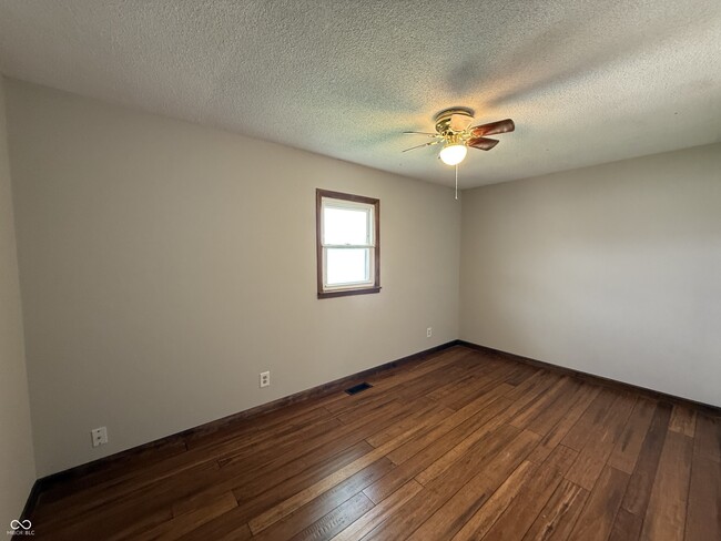 Building Photo - 1216 N Cherry St