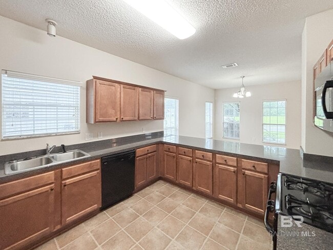 Building Photo - 12953 Churchill Dr