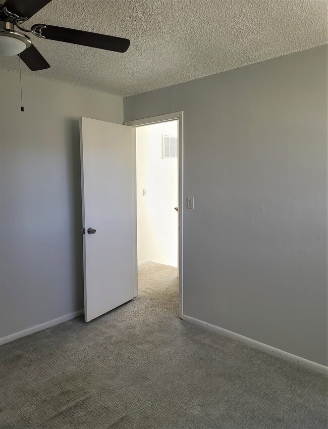 Building Photo - 5300 E Cherry Creek S Dr