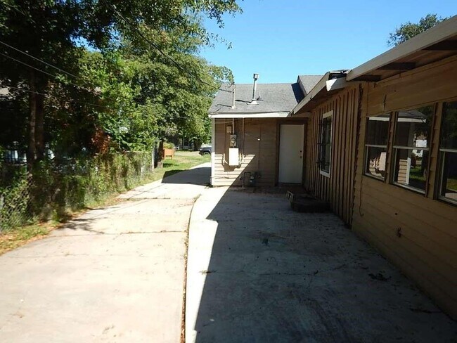 Building Photo - 3614 Cosby St
