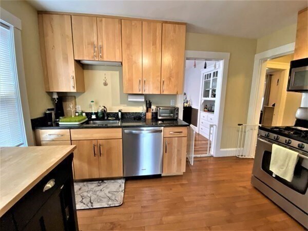 Building Photo - 16 Fairmont St