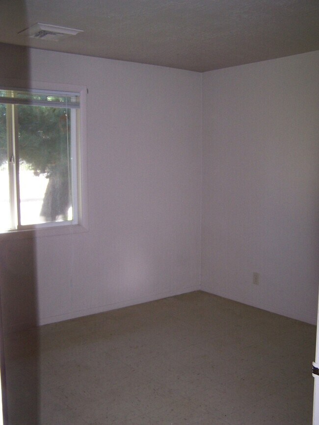 Building Photo - 2405sw31
