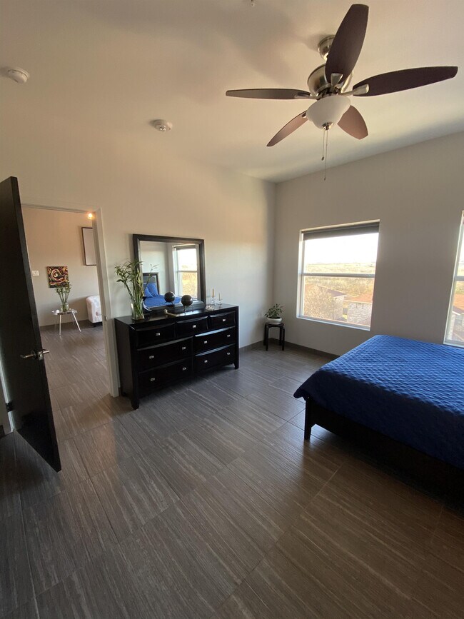 Building Photo - 502 Shiloh Dr