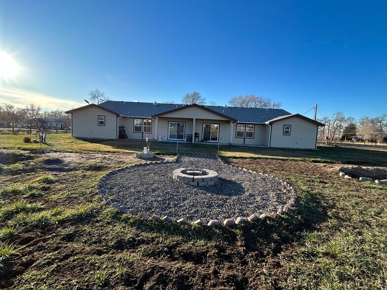 Building Photo - 4220 N 1410 E
