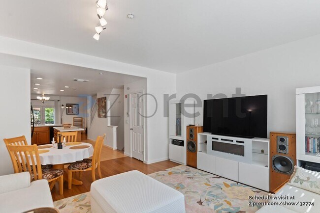 Building Photo - 929 Glen Valley Terrace