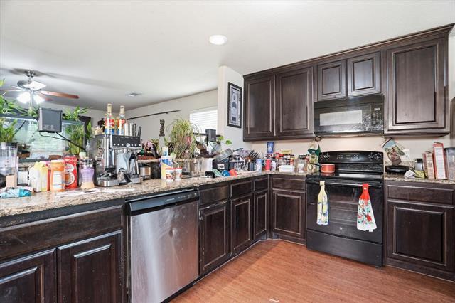 Building Photo - 1812 Village Park Trail