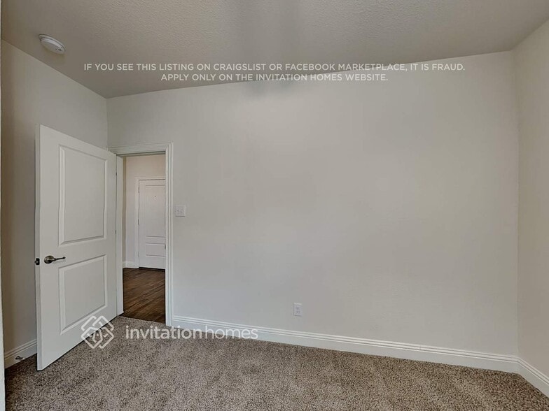 Building Photo - 3112 Aransas Ave