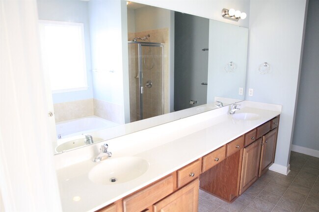 Building Photo - Perfect 4bd/2.5bth home in desirable Millb...