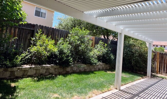 Building Photo - beautiful 4 bedroom home in Carson City