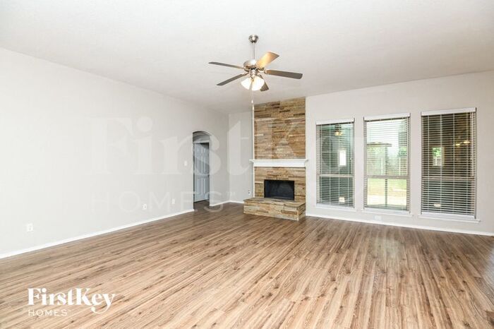 Building Photo - 536 Harbor Crest Rd