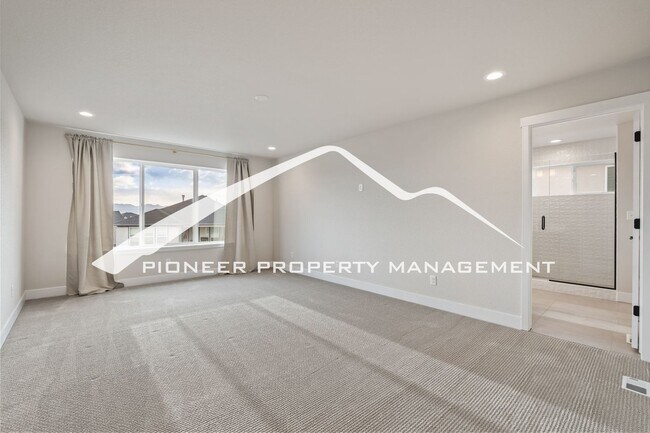 Building Photo - Breathtaking Pikes Peak Views in Desirable Wolf Ranch - 4 bedroom, 3 Full Bath, Office and Loft, ...