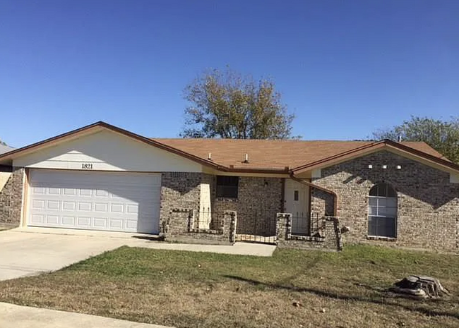Primary Photo - 1821 S FM 116