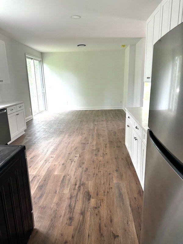 Building Photo - 427 Lakeland St