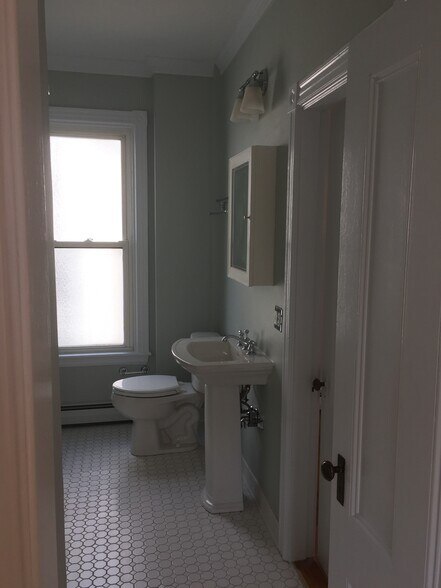 Building Photo - 26 North St