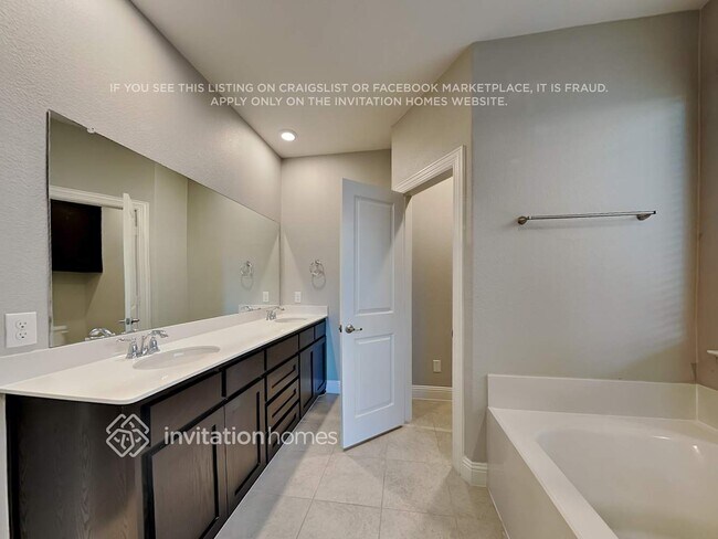 Building Photo - 2933 Open Range Dr