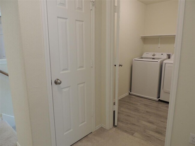 Building Photo - 241 Cascata Way
