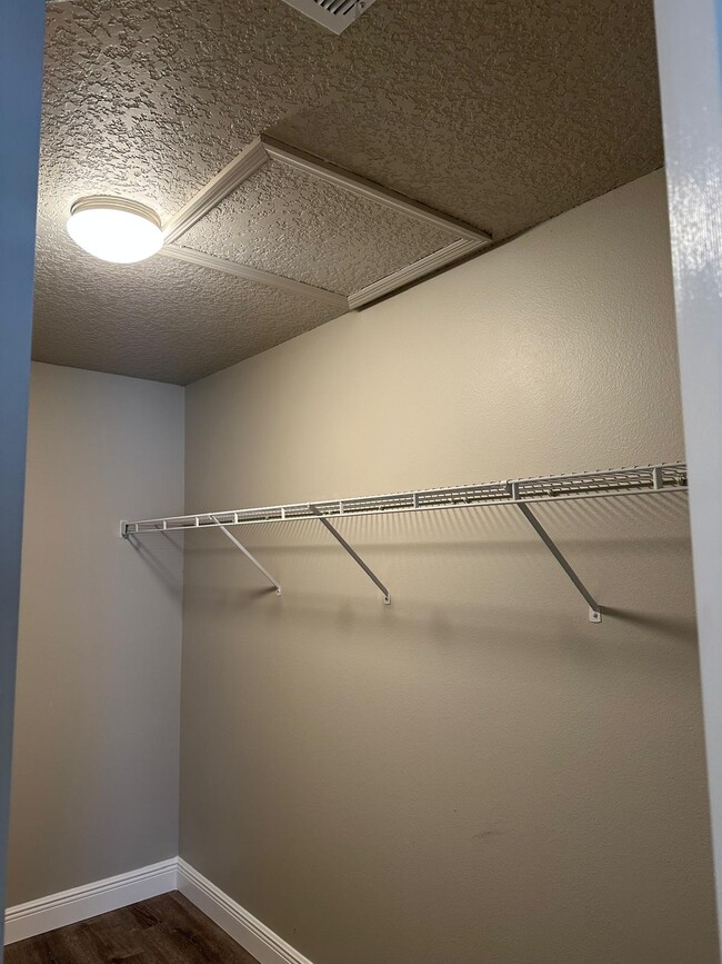 Building Photo - 790 Gillen Ave NW