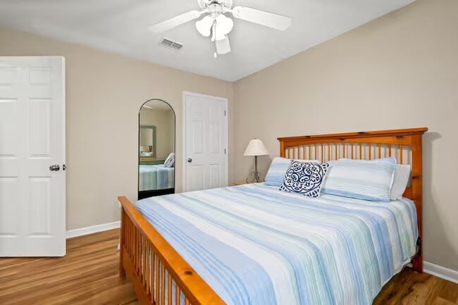 Building Photo - 270 Silver Lake N