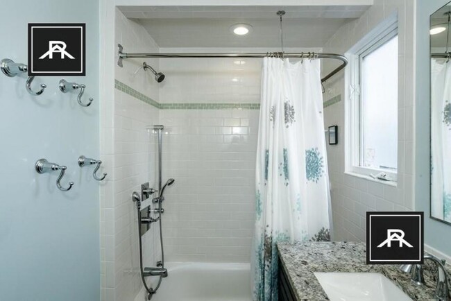 Building Photo - 3 bedroom in Brighton MA 02135