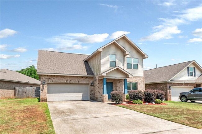 Building Photo - BEAUTIFUL HOME IN WEST MOBILE WITH POOL